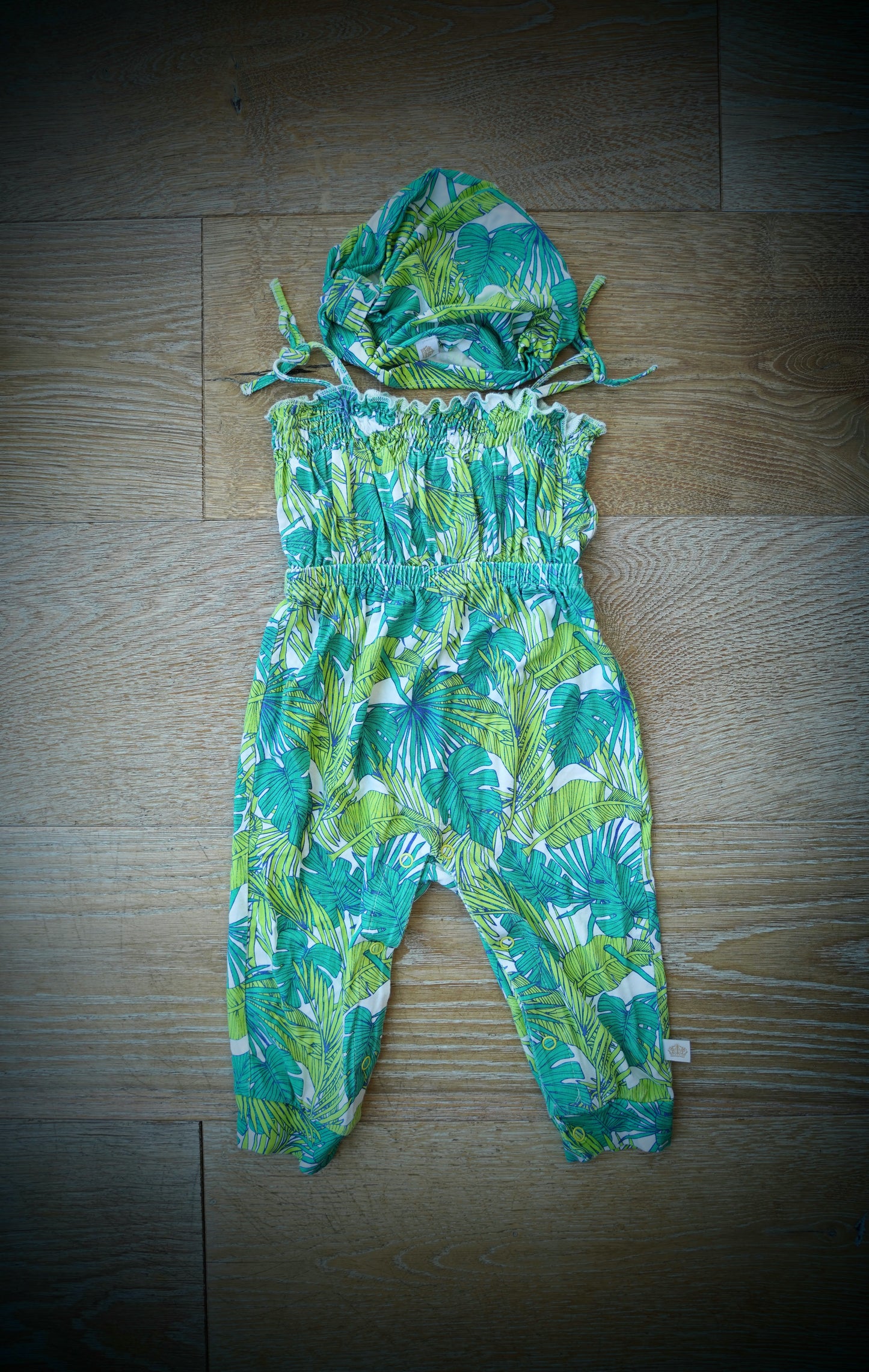 2-piece tank top jumpsuit w/ hat
